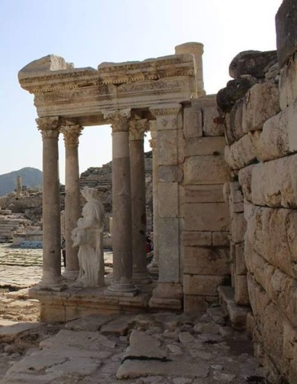 34526602_1925991920753304_6849241843658391552_n