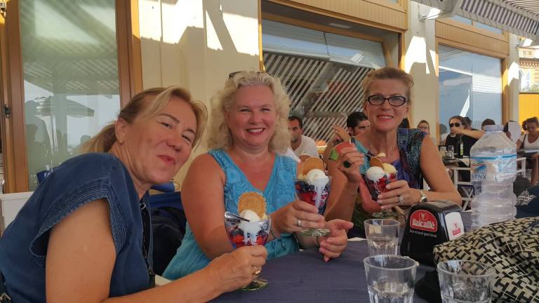 38635907_245592786263784_6676014203314110464_n