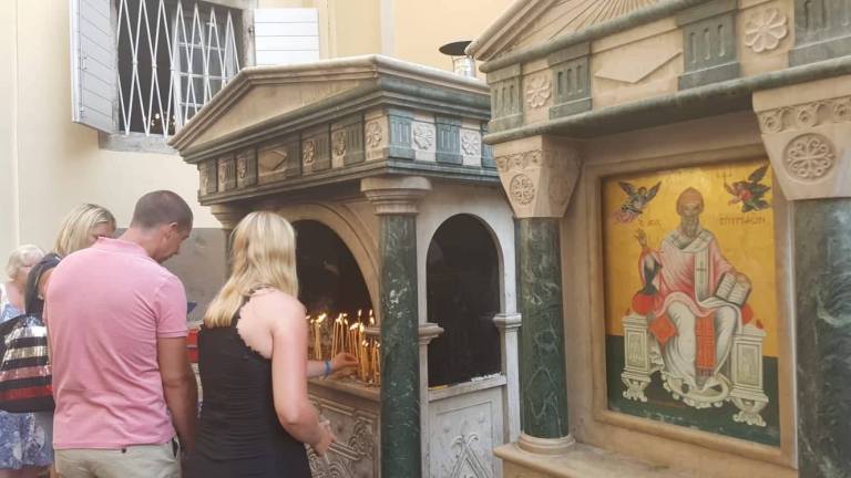 40855272_286898715232565_4644873793364295680_n