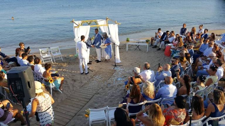 41543117_720061148330149_6933542641405526016_n