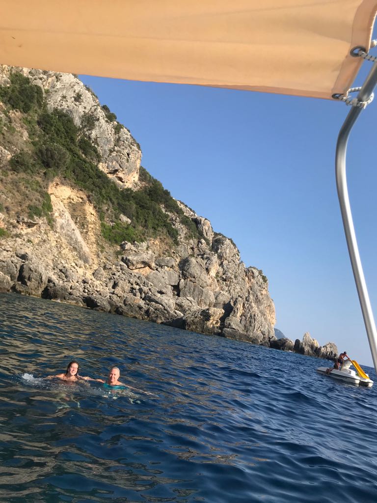 db8adaf2-1bba-4813-8d8c-2e0132d4ec8d