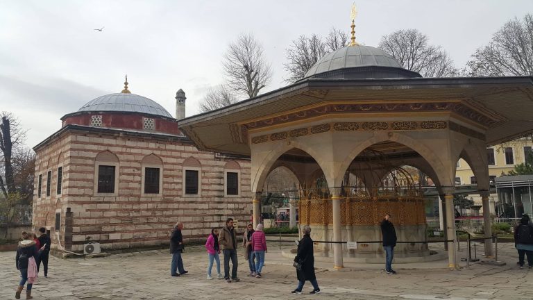 48362926_344989742980890_2027027819850104832_n