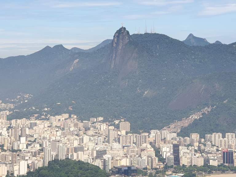 54728360_319610438740726_934572522693722112_n