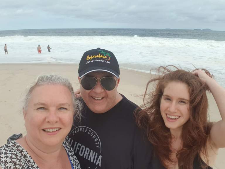 54728404_1995492600759013_8309327087013986304_n