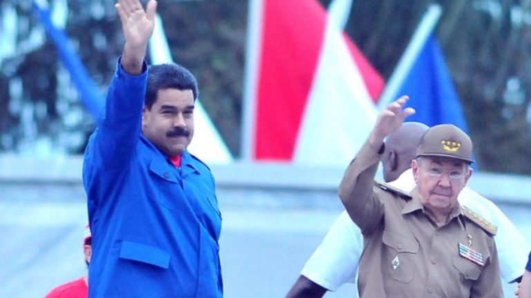 Maduro-y-Raul-foto-Ricardo-Lopez-Hevia-1280x720