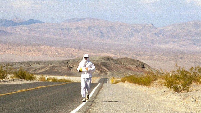 150826114949-dean-karnazes-badwater-marathon-exlarge-169